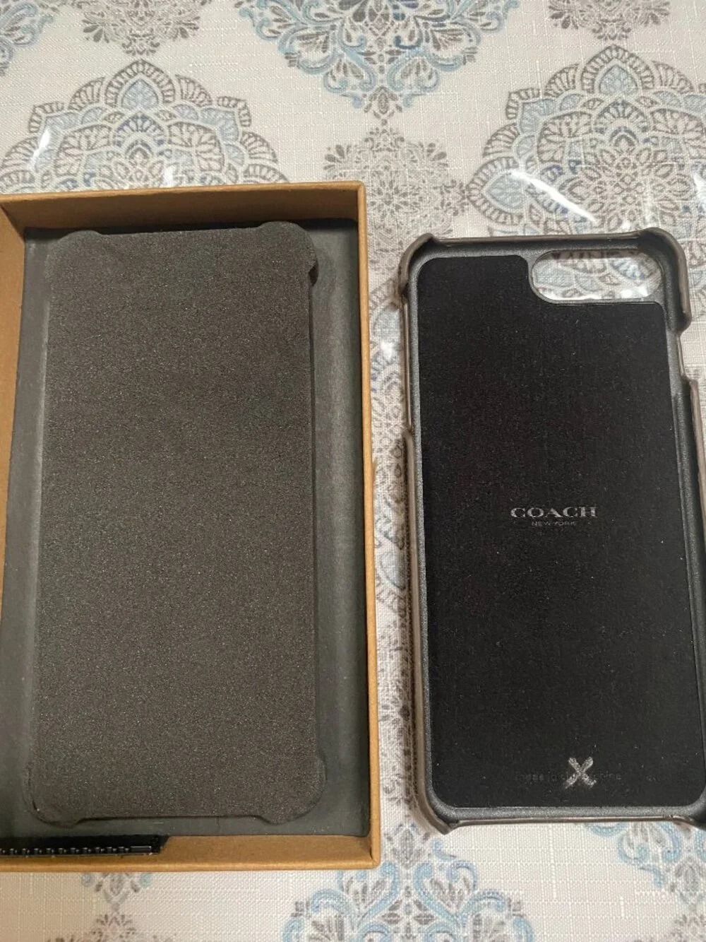 Coach iPhone 8 plus hard case signature canvas Mahogany